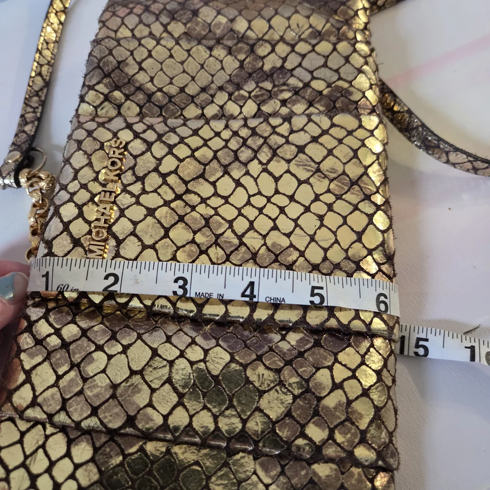 Michael Kors Metallic Snakeskin-Effect Gold Dark Undertone - Picture 6 of 16